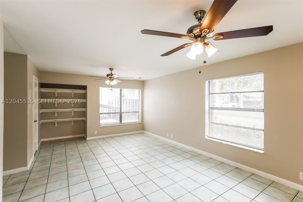 1430 W Sandpiper Cir - Photo 4 of 18
