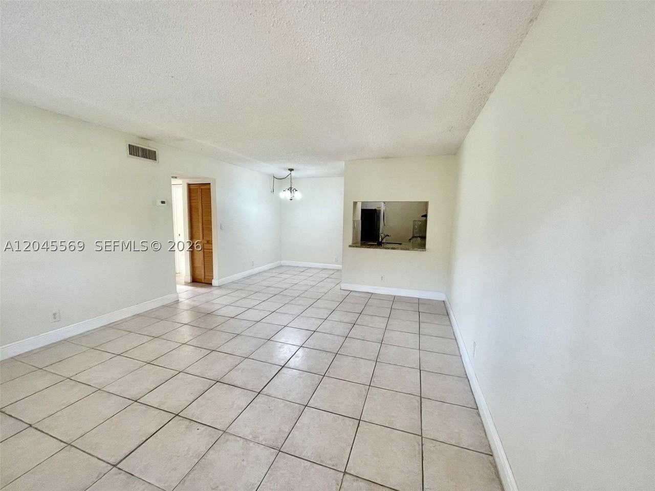 2642 Riverside Dr #2642 - Photo 6 of 26
