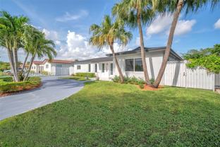 1807 Sw 102nd Pl - Photo 1 of 1