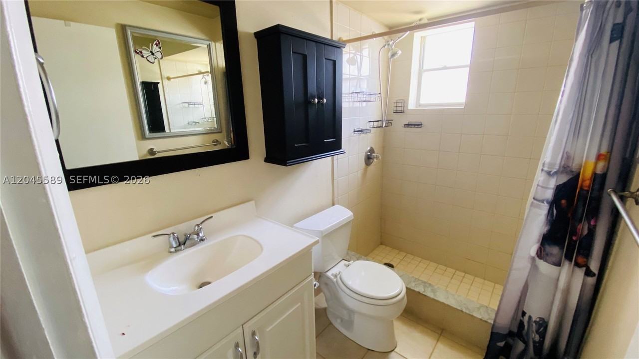 2665 Middle River Dr #1 - Photo 7 of 14