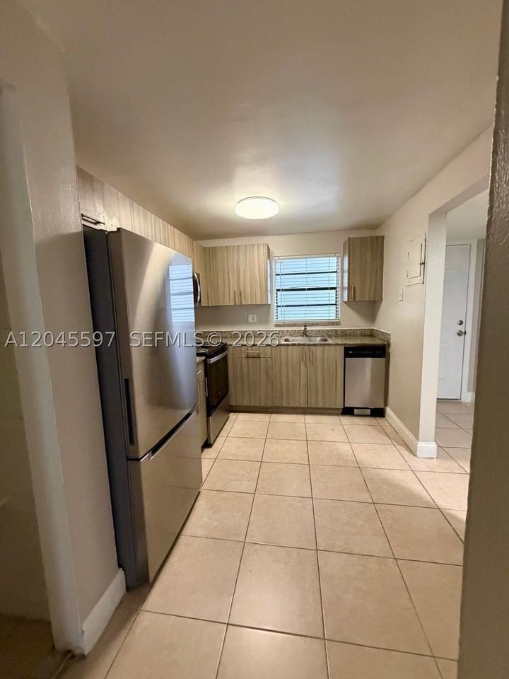 2011 Nw 55th Ave #209 - Photo 2 of 15