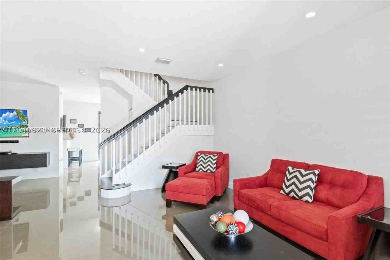 8925 W 33rd Ave - Photo 5 of 23
