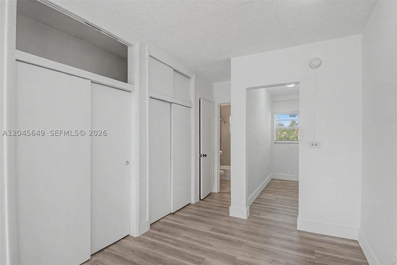 1685 Jefferson Ave #15 - Photo 5 of 28
