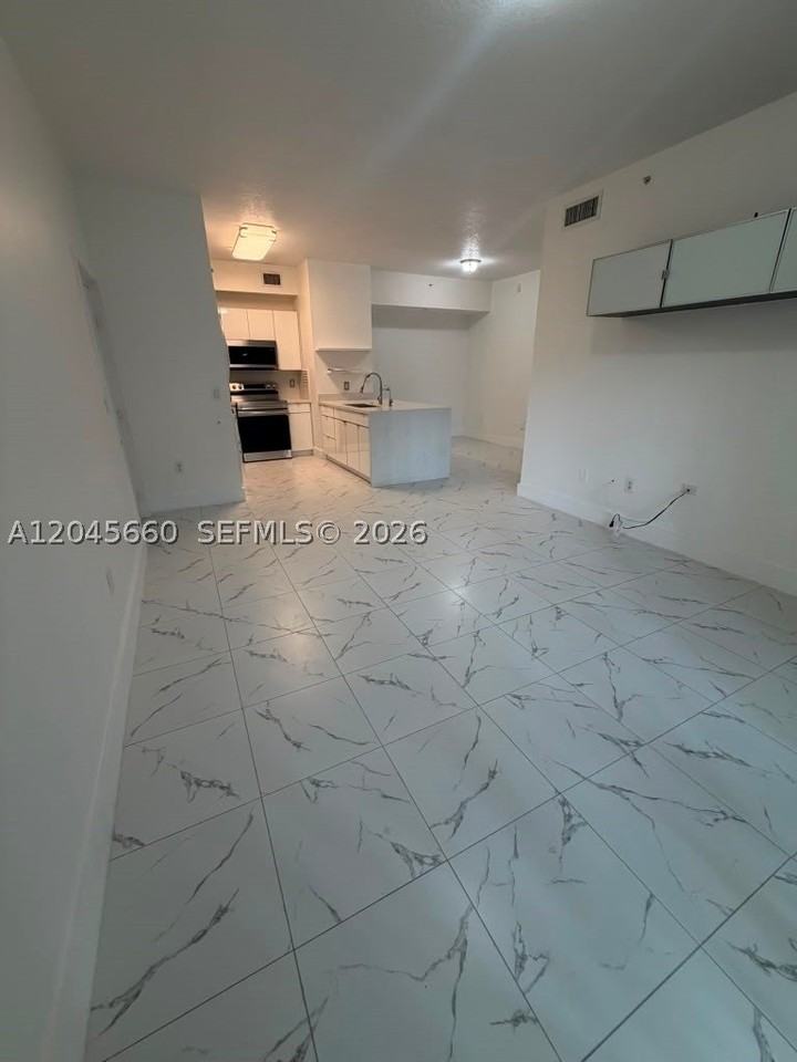 7220 Nw 114th Ave #105 - Photo 6 of 12