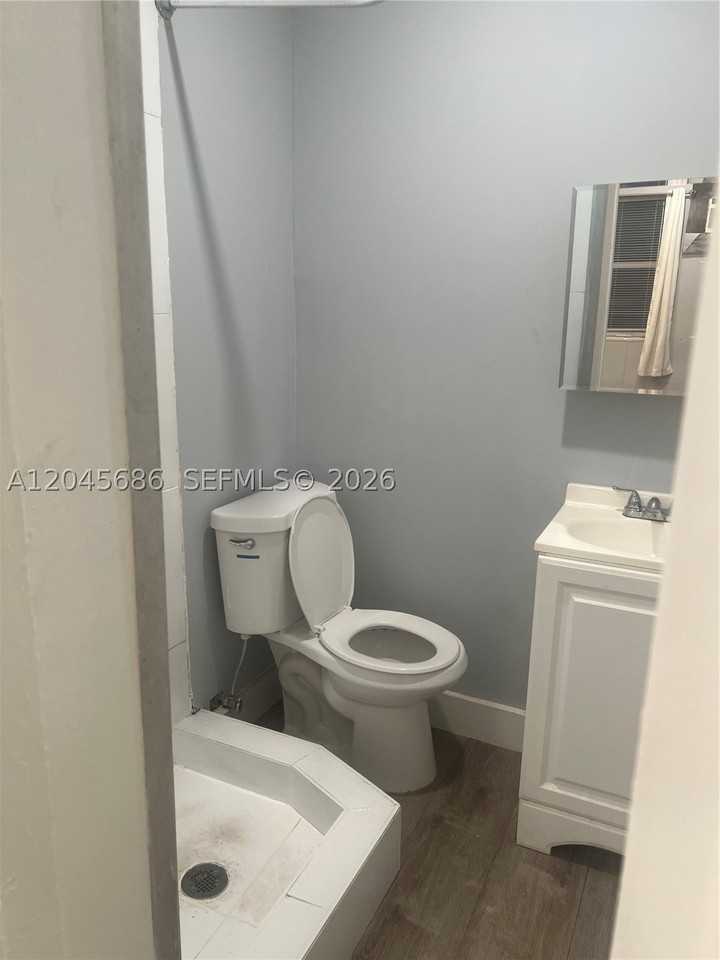 2118 N 19th Ave #1-4 - Photo 6 of 12