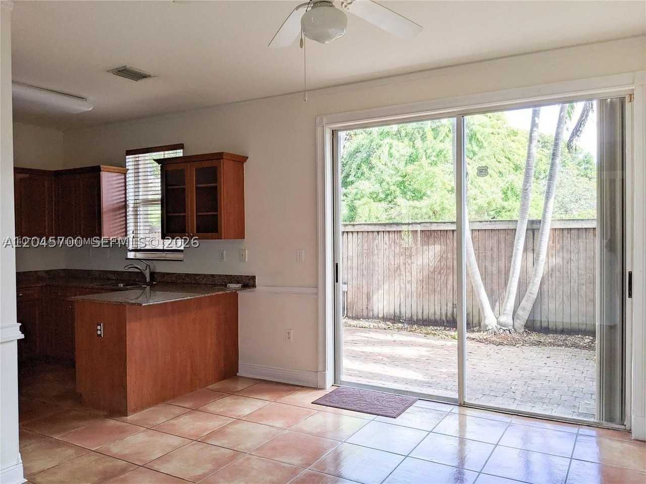 8853 Sw 108th Pl - Photo 7 of 24