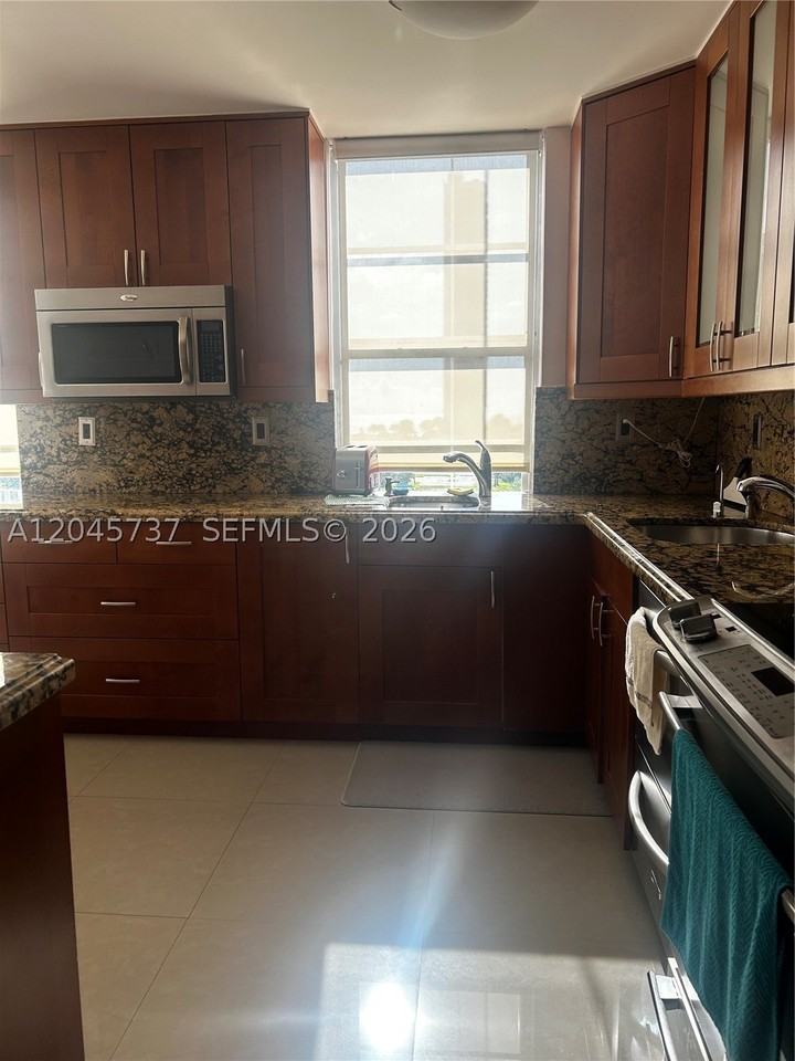 231 174th St #718 - Photo 6 of 19