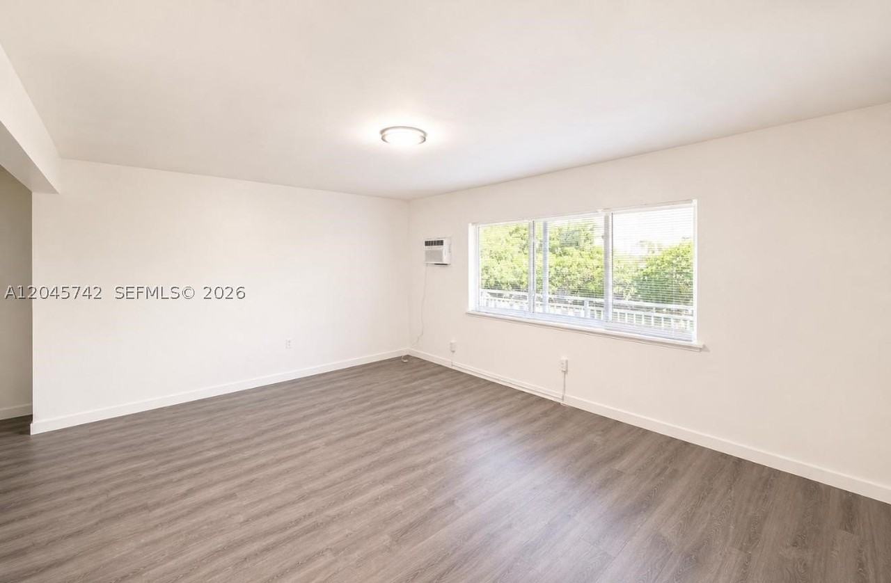 7600 Dickens Ave #2 - Photo 6 of 9