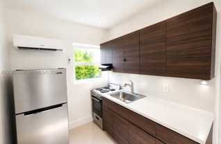 551 Ne 61st St #4 - Photo 1 of 1