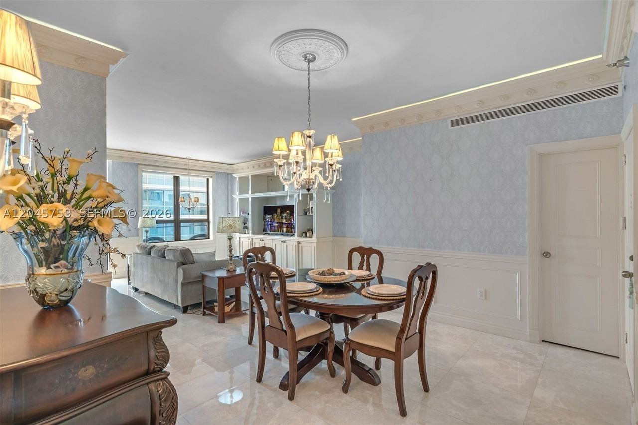 10185 Collins Ave #PH23 - Photo 3 of 27