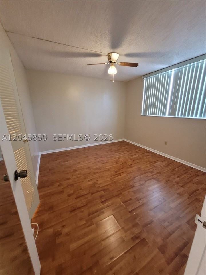 1800 N Lauderdale Ave #1210 - Photo 6 of 19