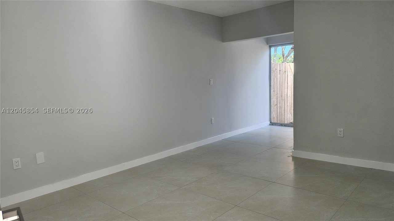 16125 Sw 137th Ct - Photo 2 of 13