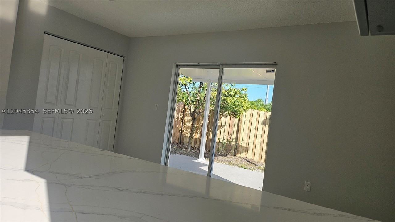 16125 Sw 137th Ct - Photo 5 of 13
