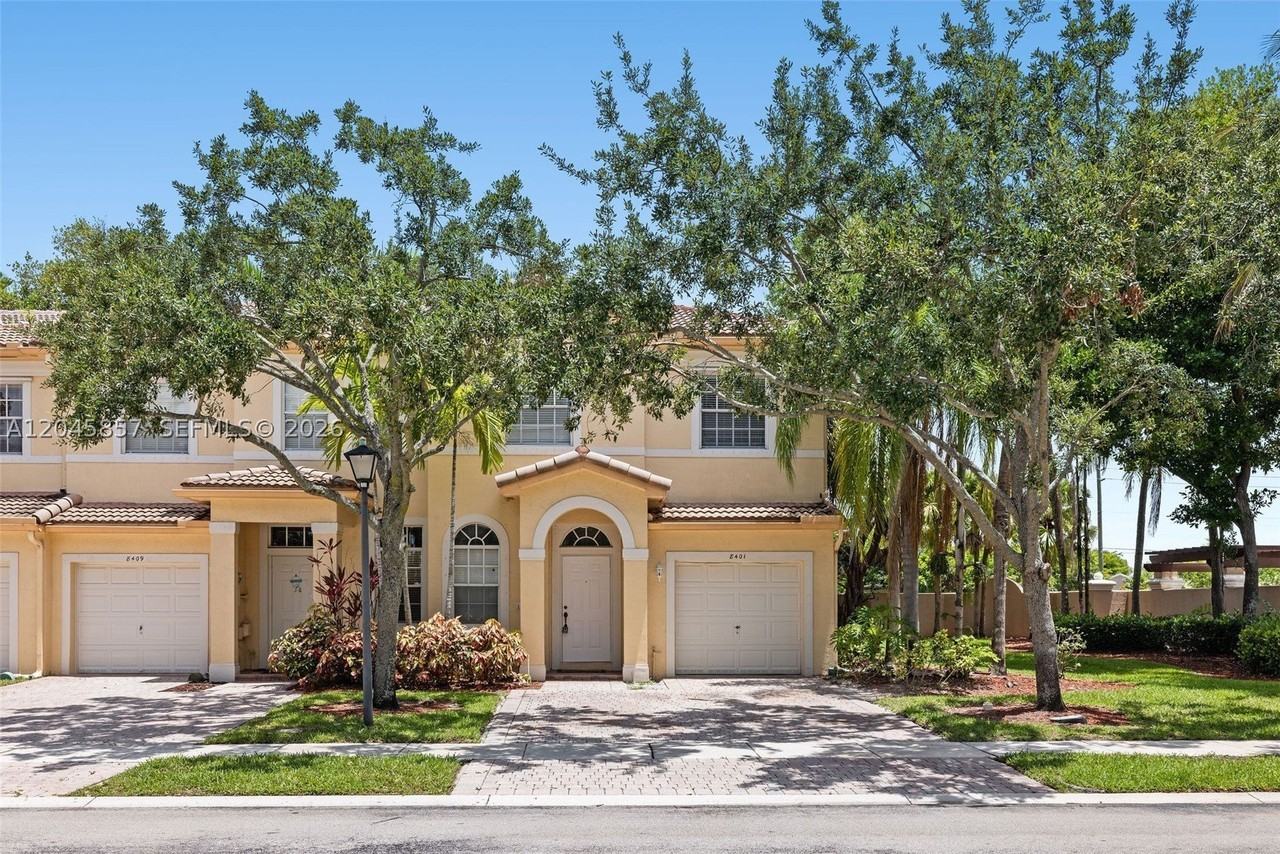 8401 Sw 25th Ct #106 - Photo 2 of 33
