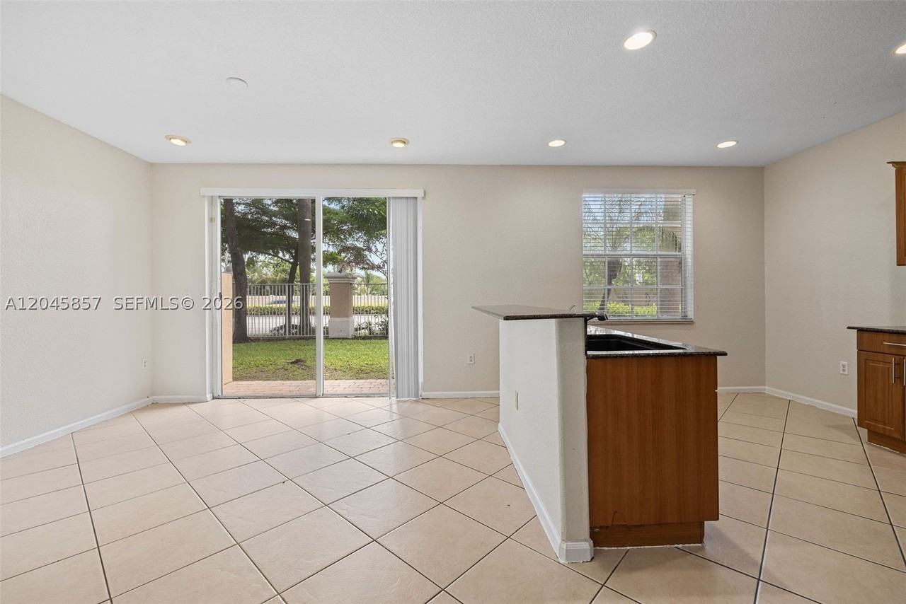 8401 Sw 25th Ct #106 - Photo 5 of 33