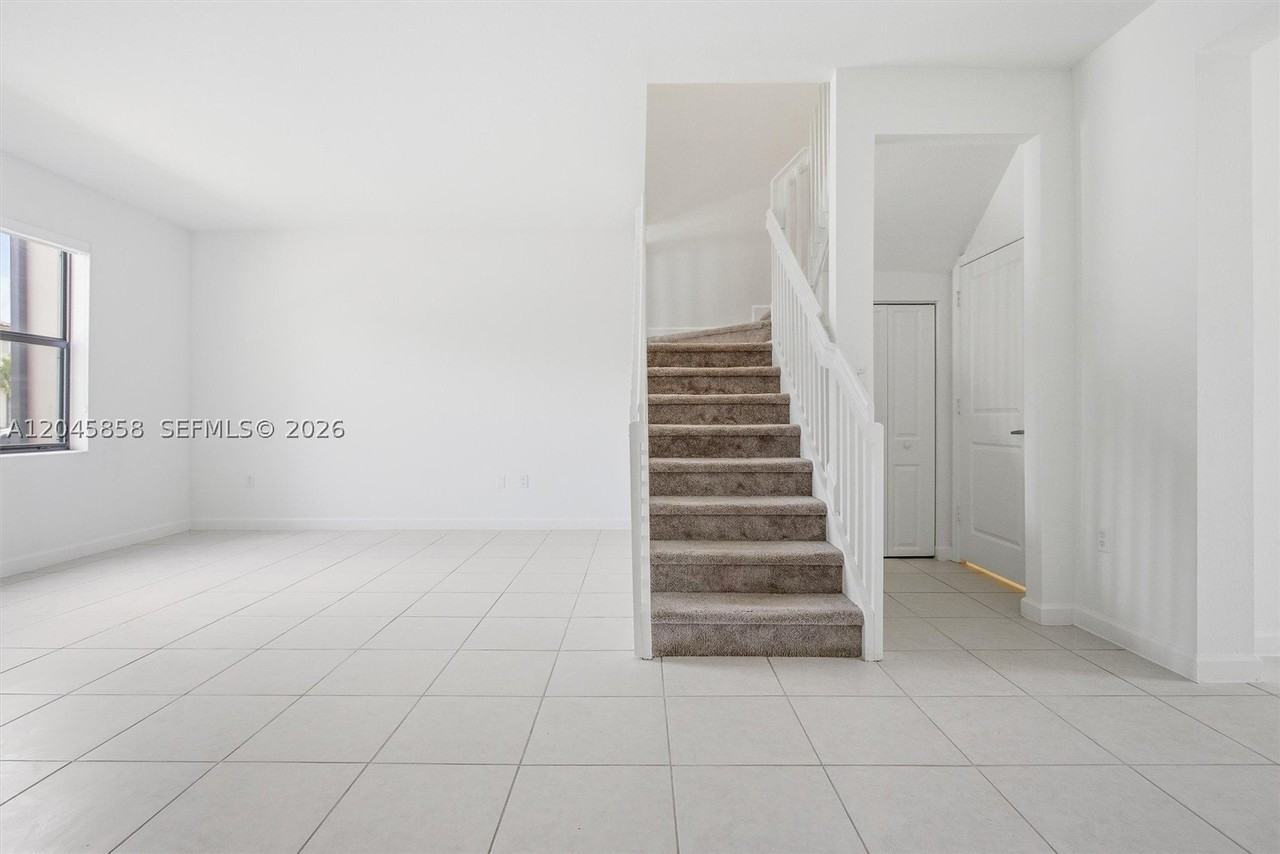 11833 Sw 245th Ter #11833 - Photo 7 of 50