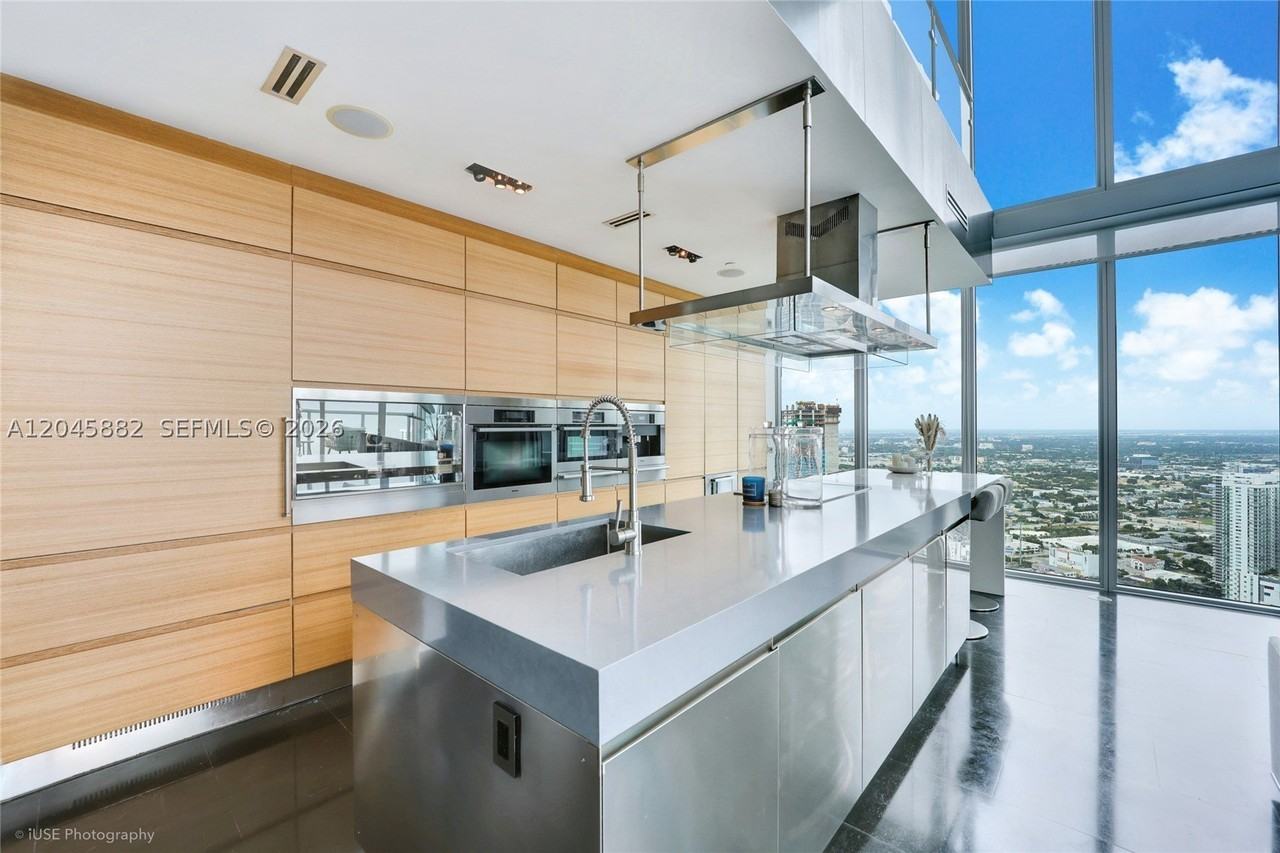 888 Biscayne Blvd #5112 - Photo 2 of 13