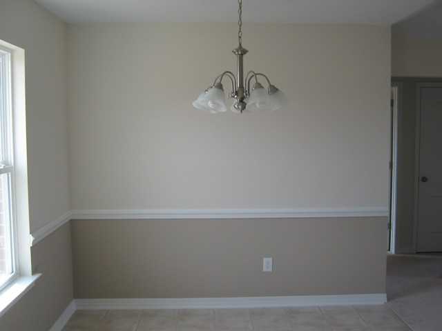 7603 Broome Ct - Photo 3 of 10