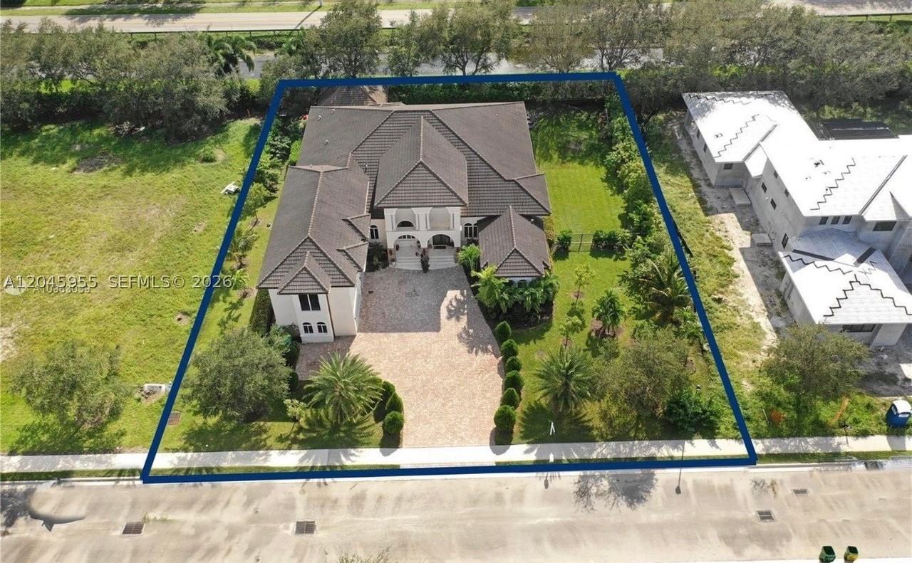 12802 Grand Oaks Dr #0 - Photo 3 of 50