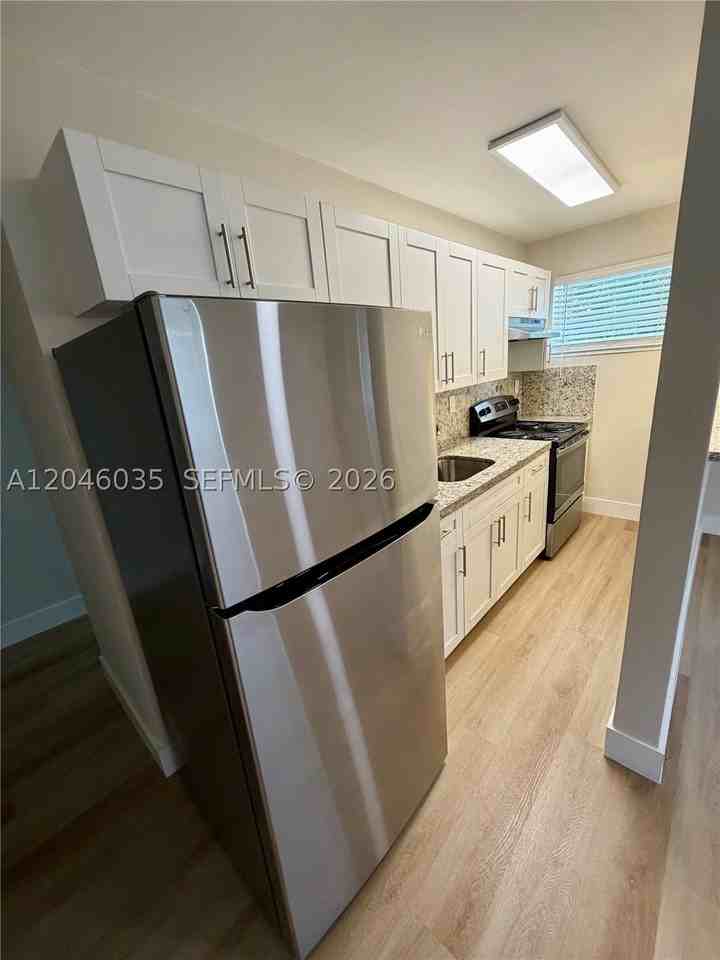 11344 Sw 2nd St - Photo 4 of 15