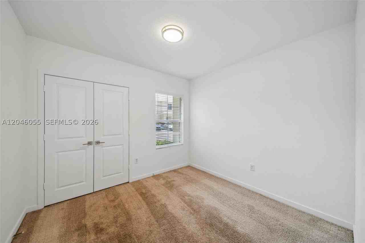 441 Ne 4th Ln - Photo 7 of 23