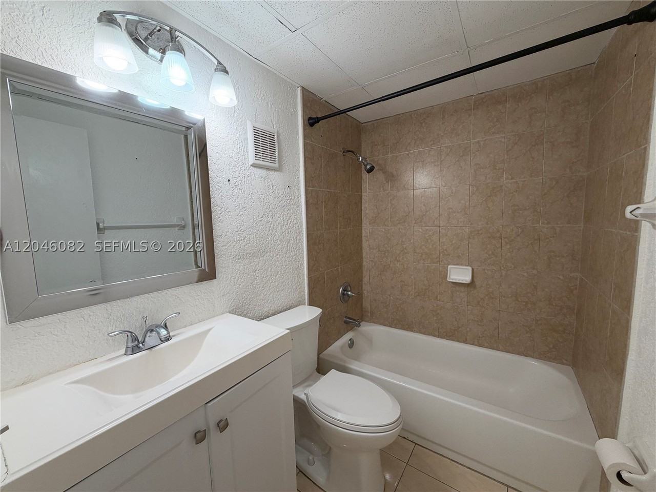 5960 Ne 5th Ct #2 - Photo 4 of 10