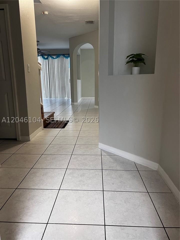 13802 Sw 276th St - Photo 4 of 23