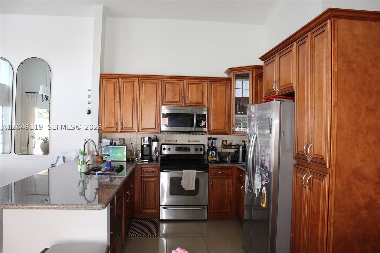 312 Bridgeton Rd - Photo 4 of 13