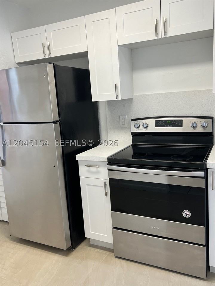 852 Ne 209th St #104-38 - Photo 2 of 12