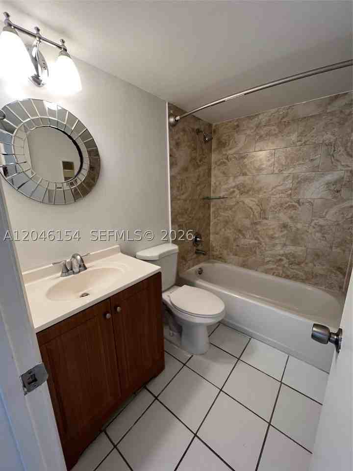 852 Ne 209th St #104-38 - Photo 6 of 12