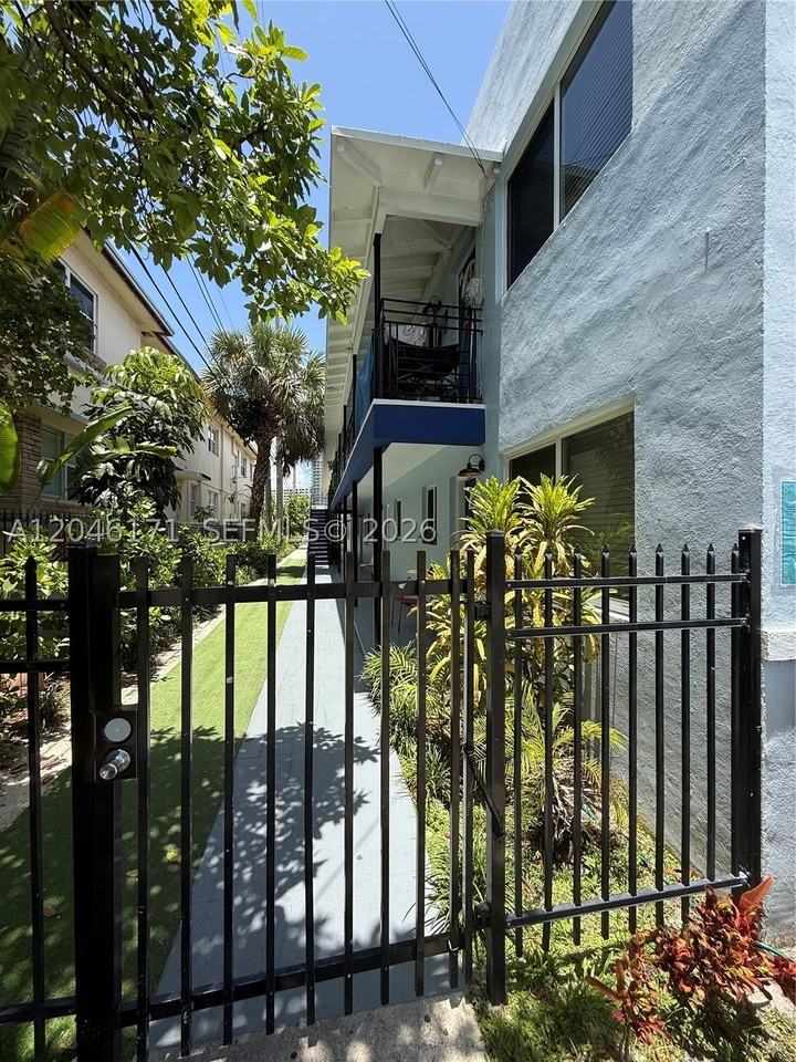 1450 Lenox Ave #5 - Photo 3 of 17
