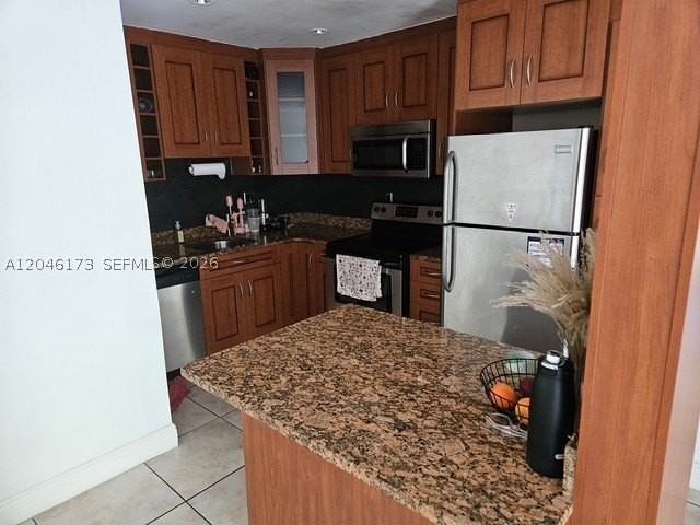 9483 Sw 76th St #N8 - Photo 5 of 5