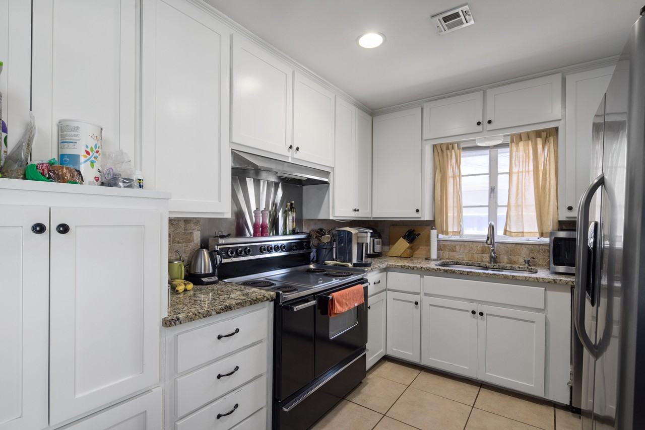 1719 Westminster Pl - Photo 4 of 11