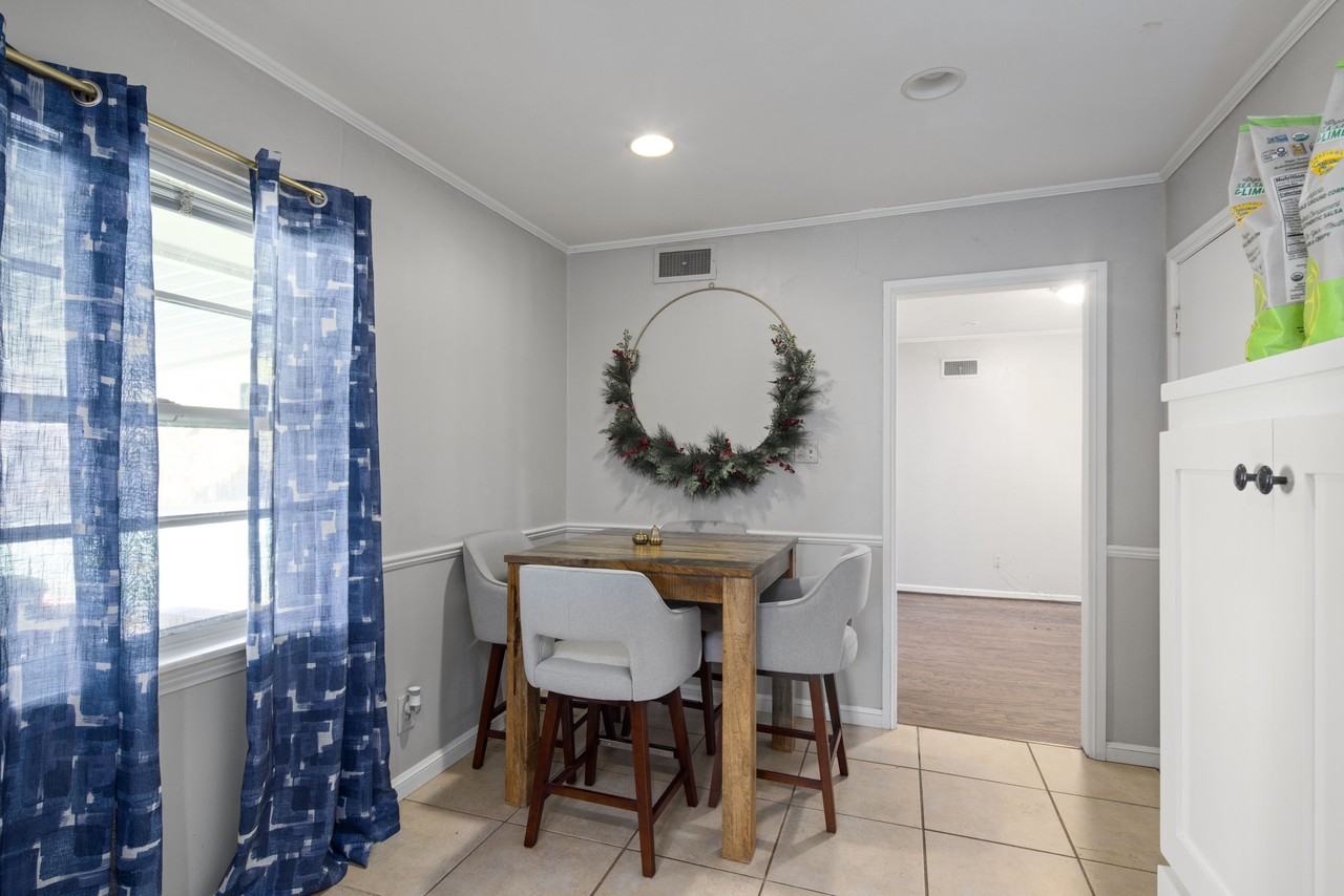 1719 Westminster Pl - Photo 5 of 11