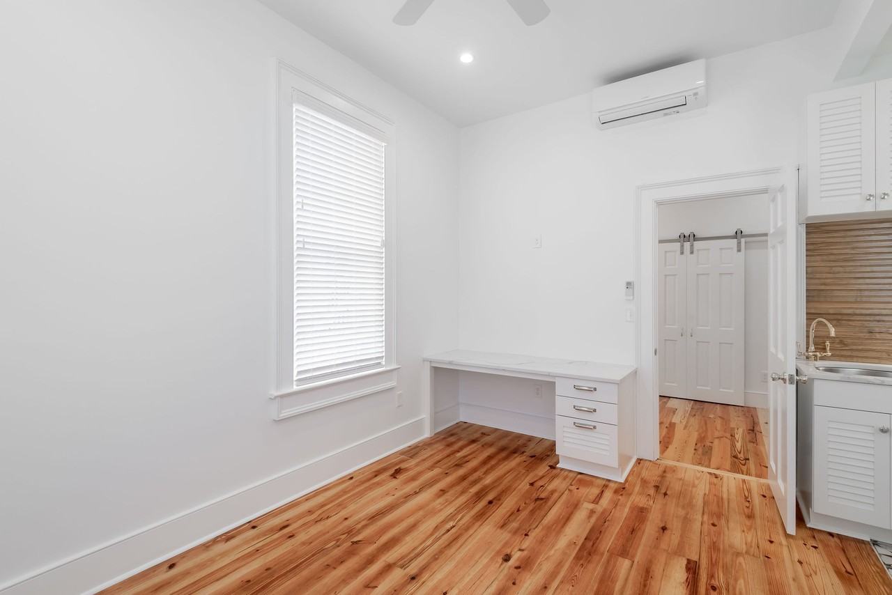 178 Broad St #B - Photo 3 of 14