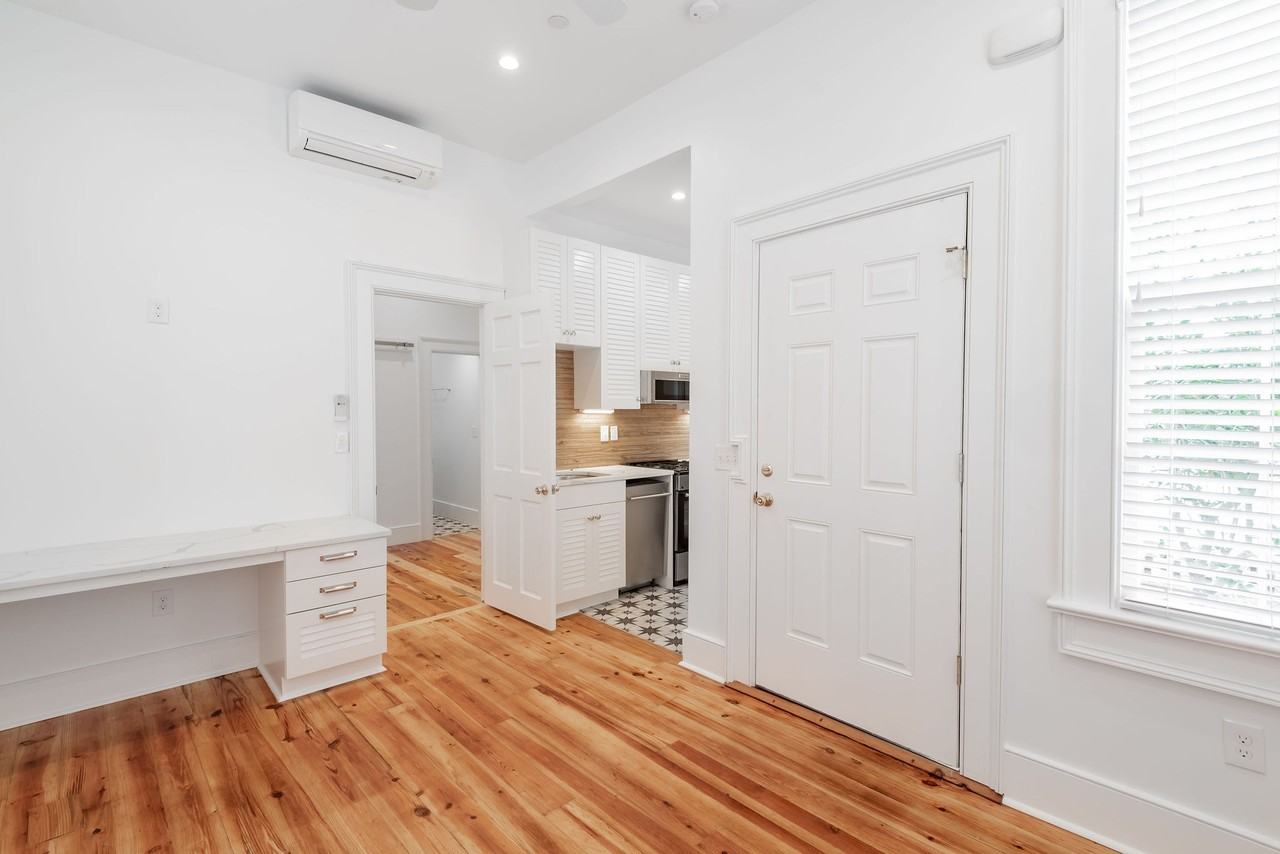 178 Broad St #B - Photo 6 of 14
