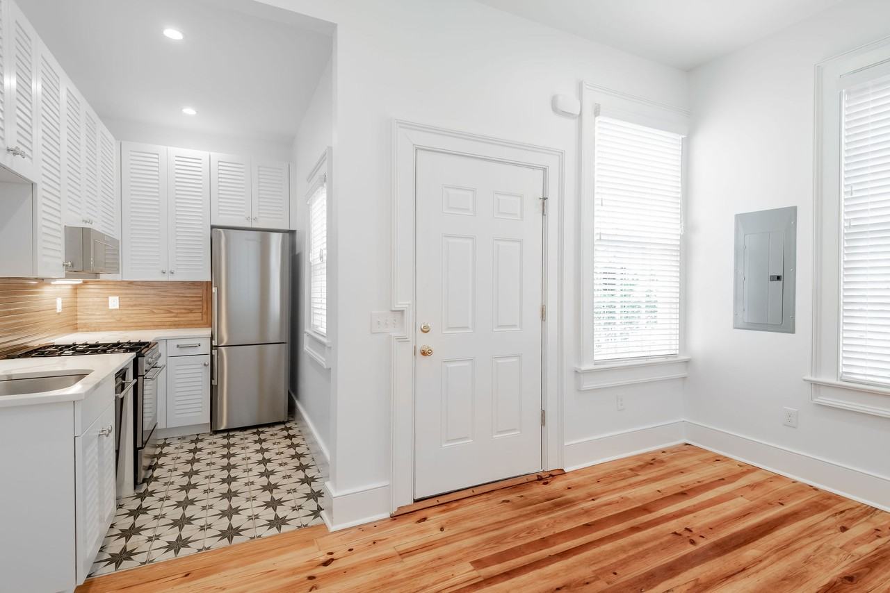178 Broad St #B - Photo 7 of 14