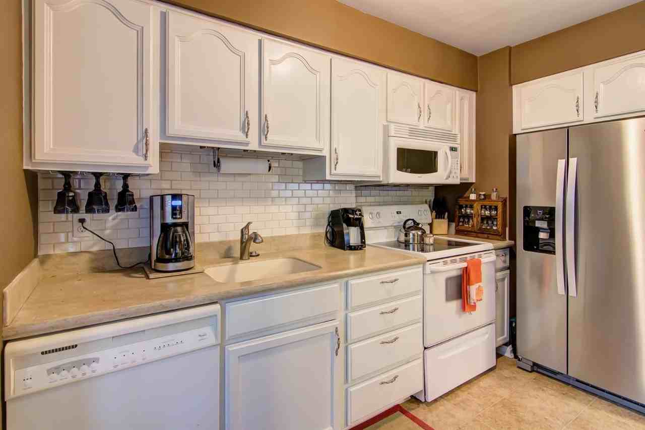 8589 Wicklow Ave - Photo 5 of 23