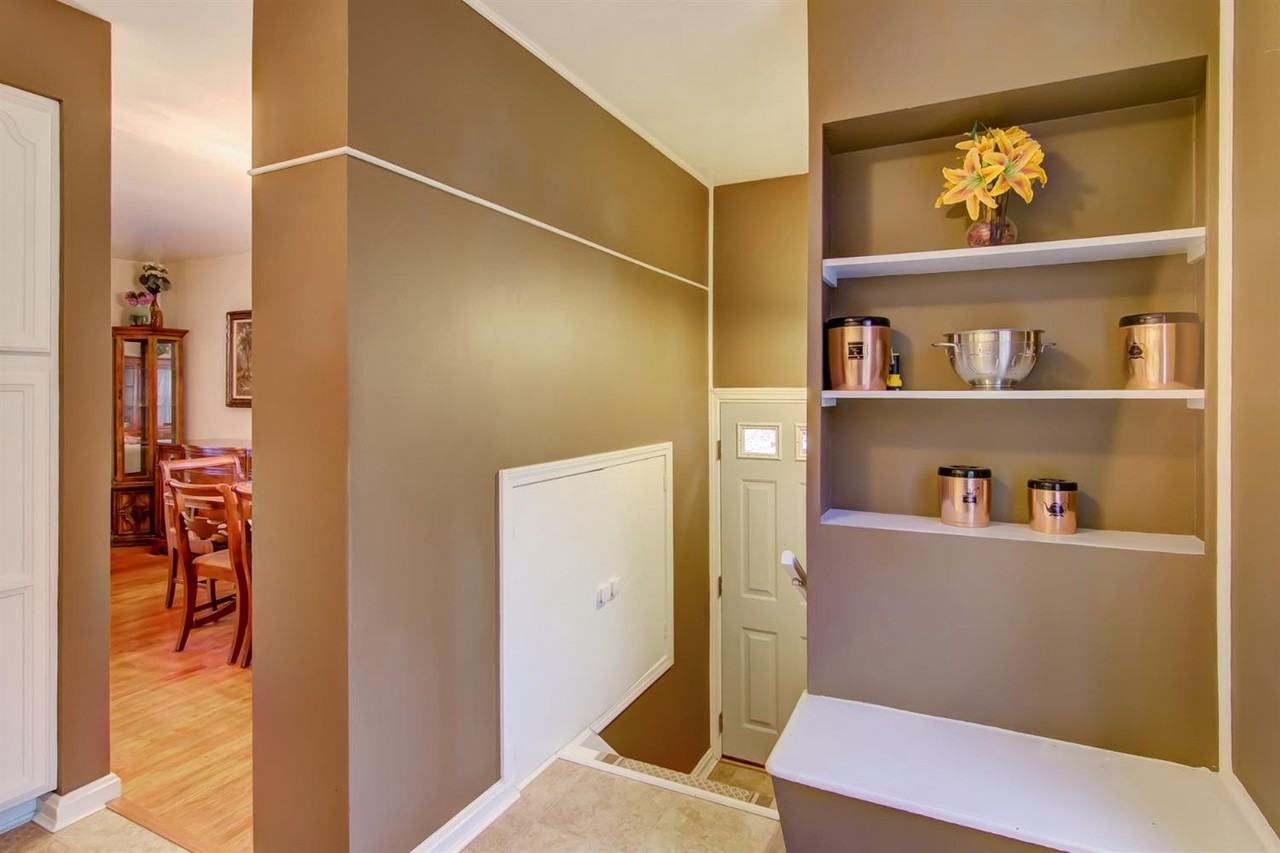 8589 Wicklow Ave - Photo 7 of 23