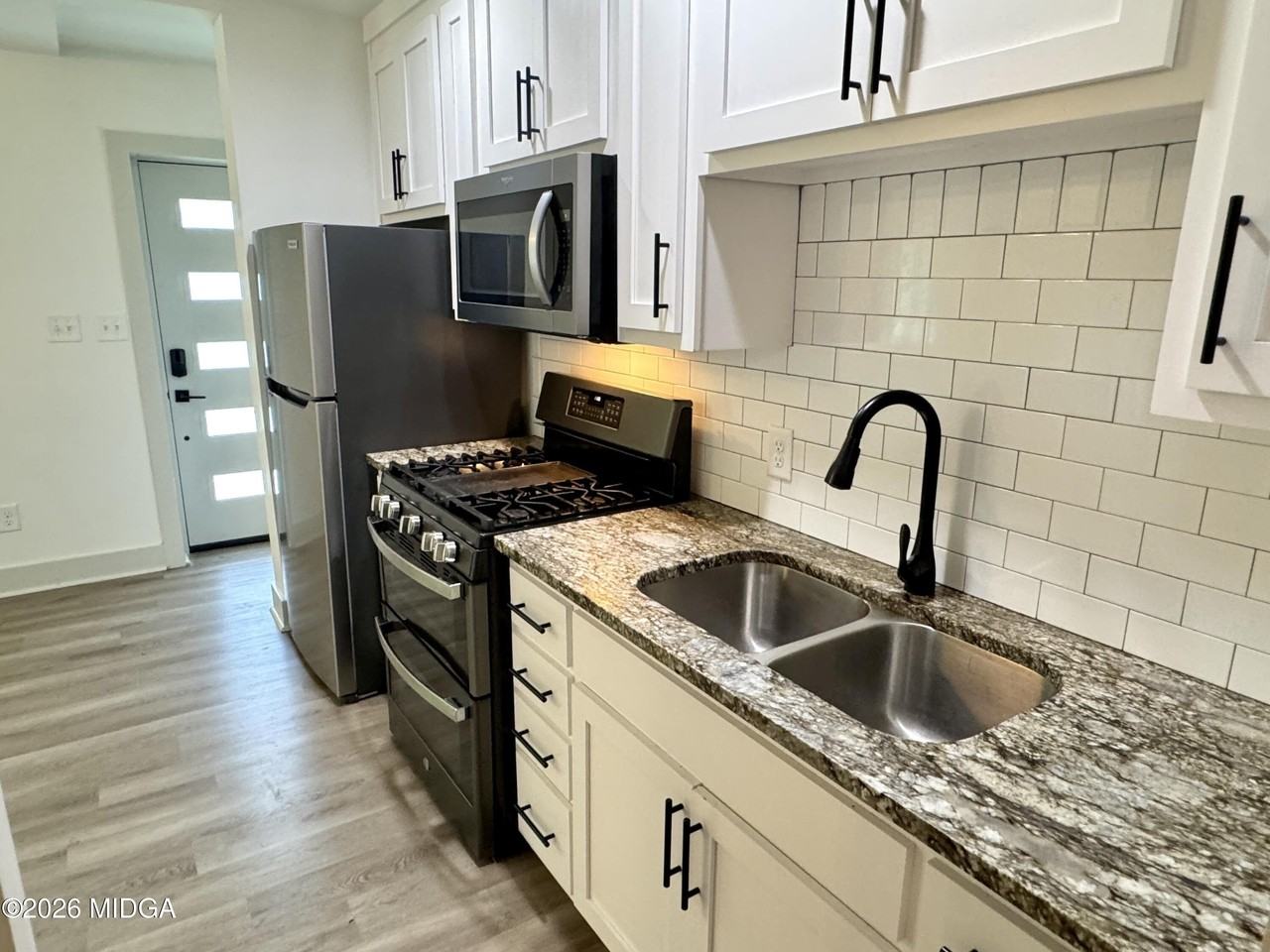 1473 Calhoun St - Photo 2 of 12
