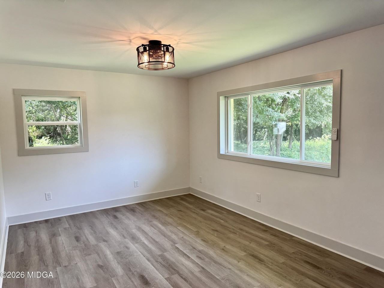1473 Calhoun St - Photo 4 of 12