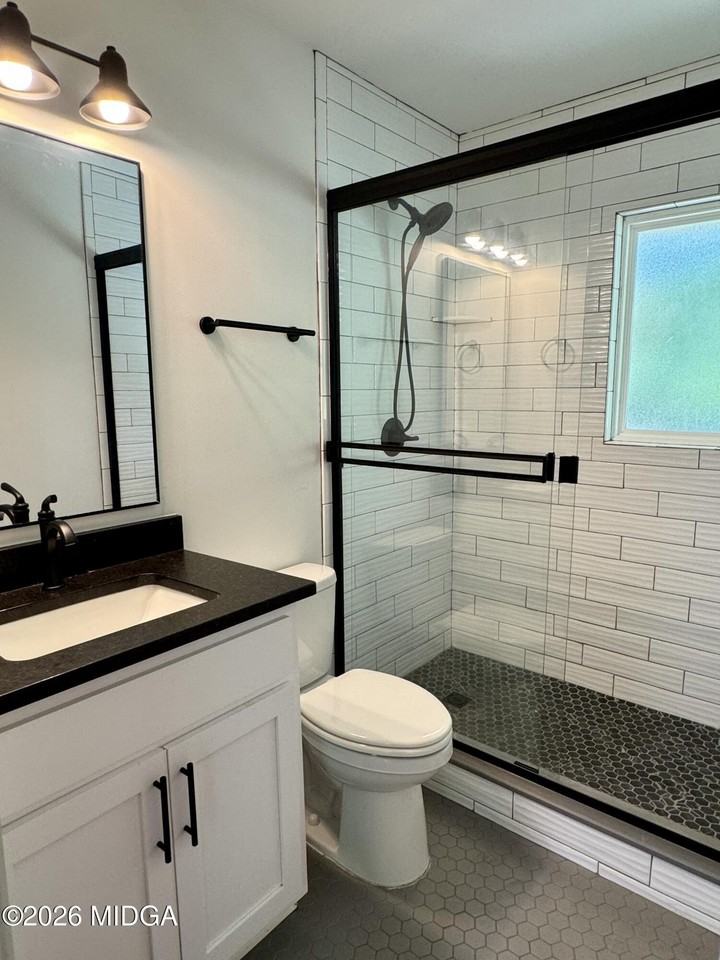 1473 Calhoun St - Photo 5 of 12