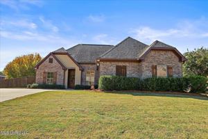 featured image of 987 N Azalea Dr