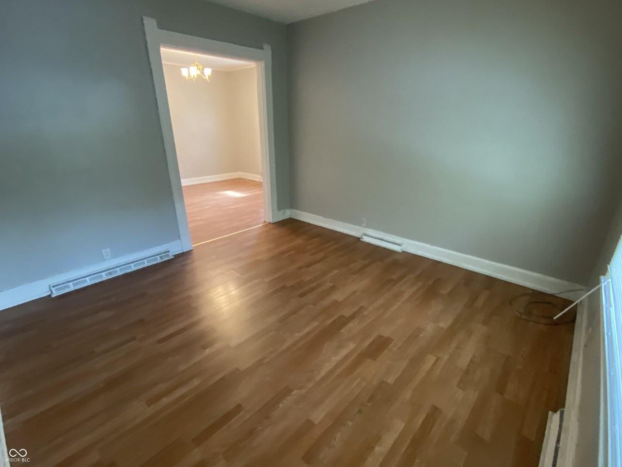 918 W 27th St - Photo 5 of 14