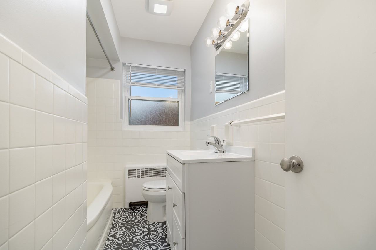 6102 Campus Ln #6102-2 - Photo 5 of 8