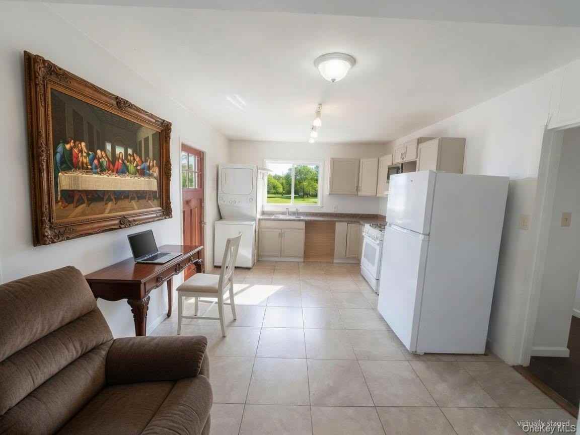 31 Spring St - Photo 2 of 19