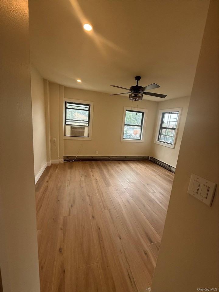 91 Tulip Ave #B1 - Photo 5 of 8