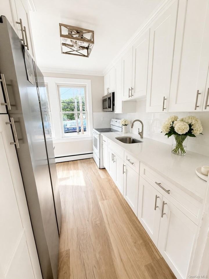 153 Main St - Photo 3 of 11