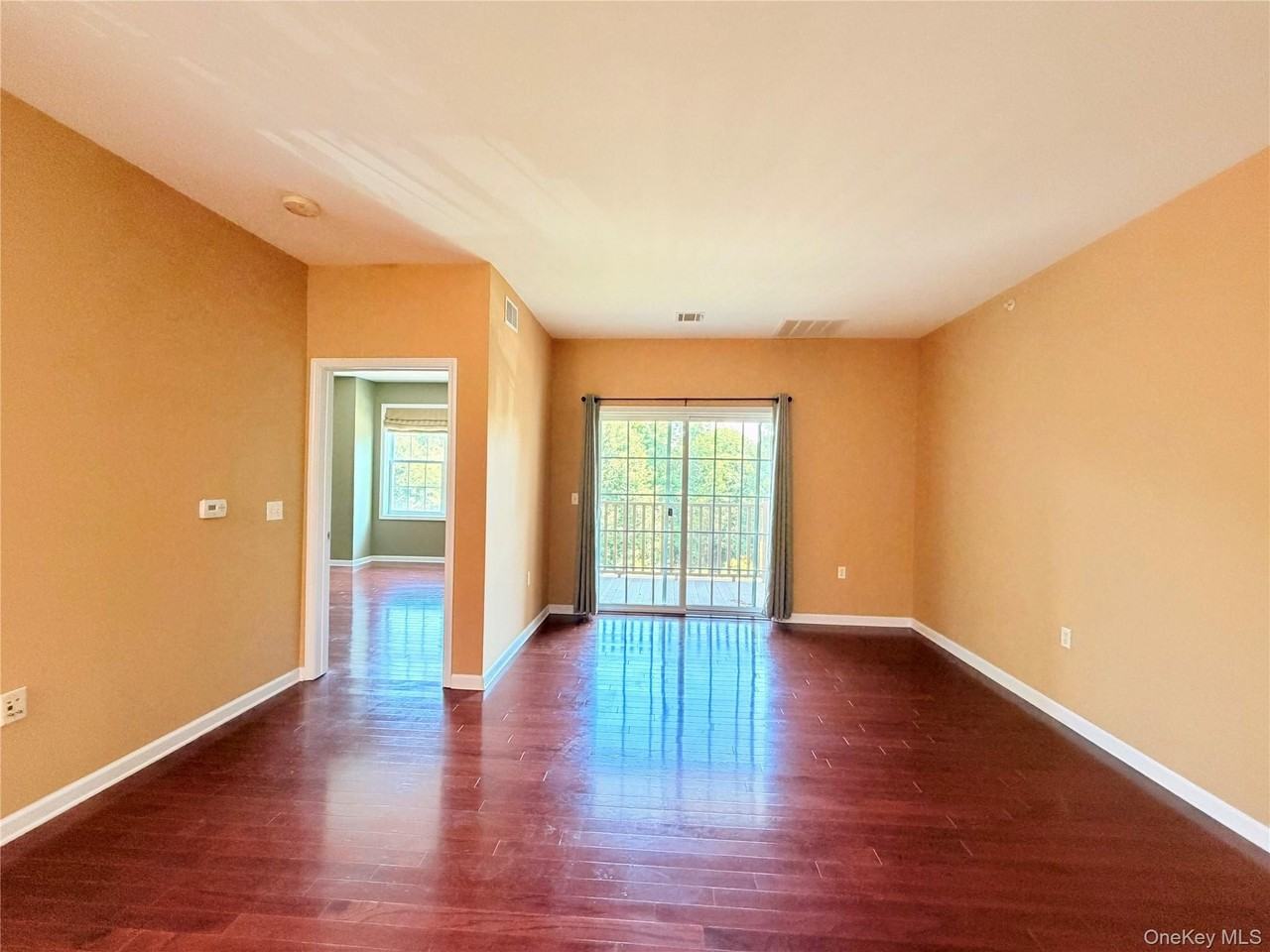 943 Tower Ridge Cir - Photo 6 of 14