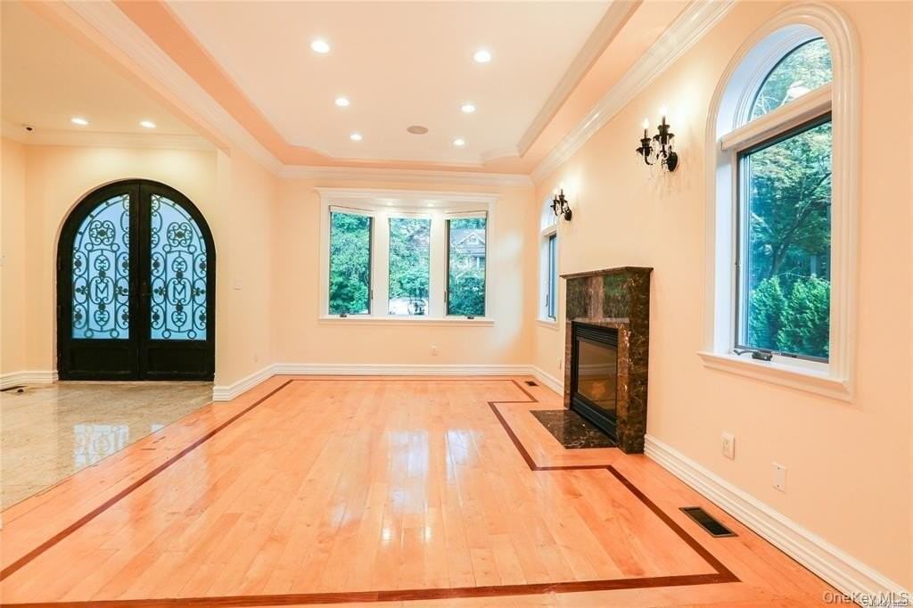 27 Elliot Rd - Photo 6 of 34